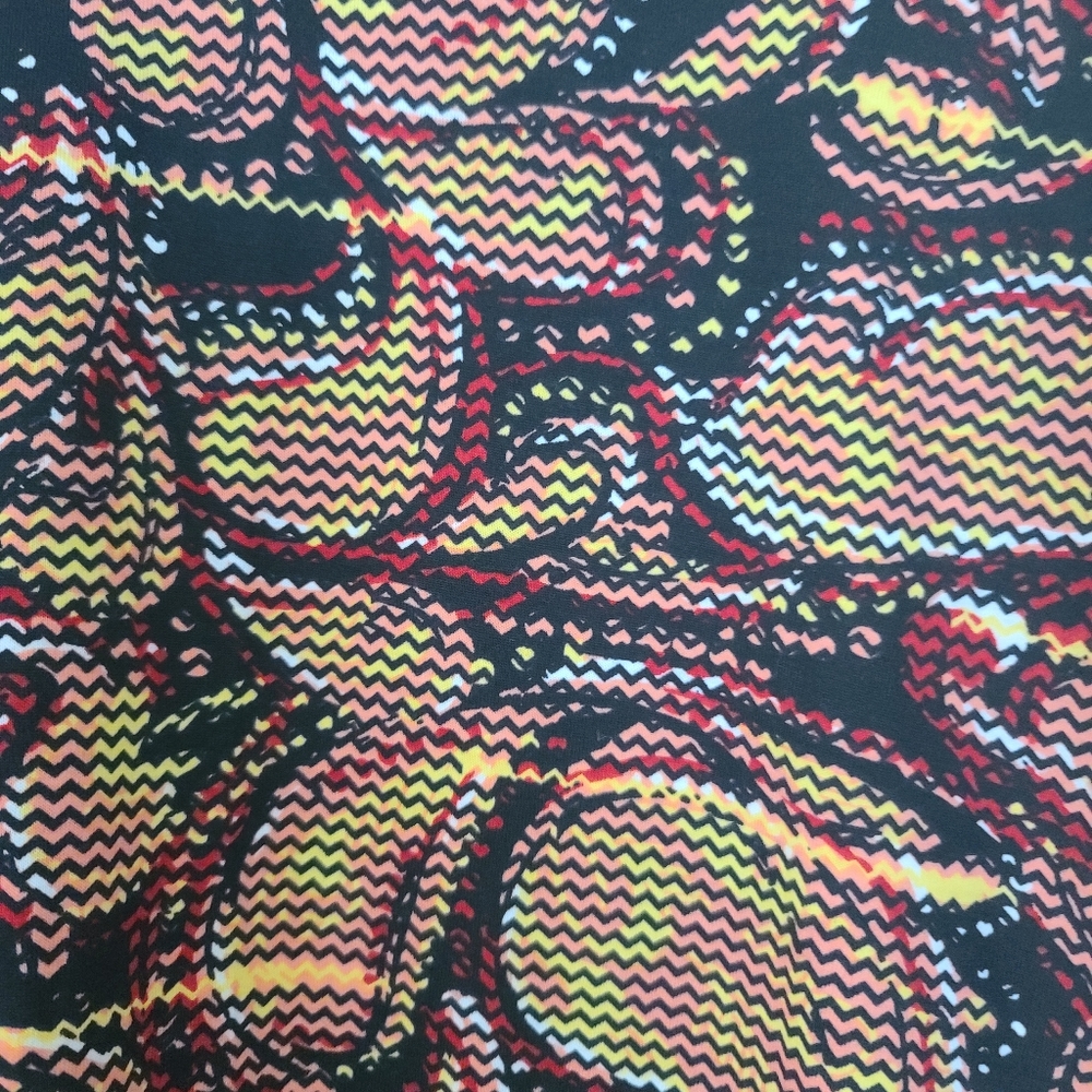 Lularoe Randy Tee - Picture 4 of 4